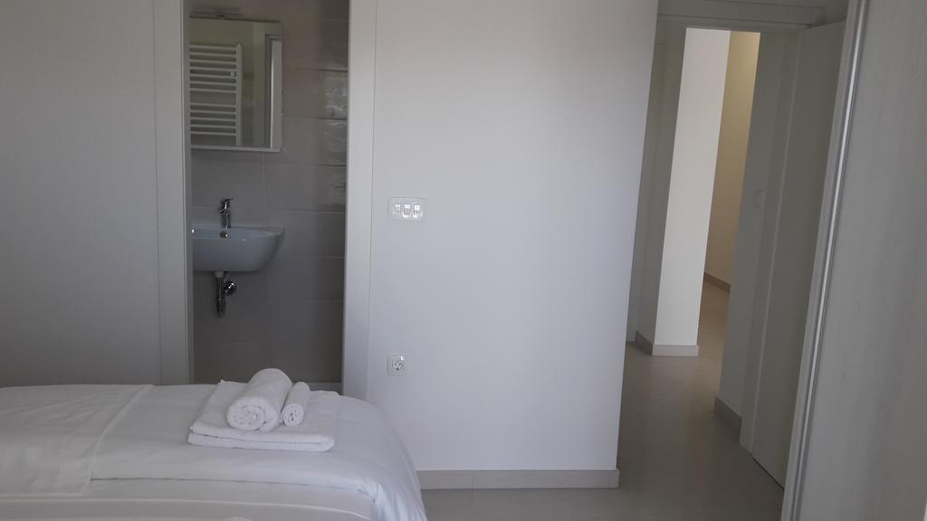 Villa-Apartments Karmel Kaštela المظهر الخارجي الصورة