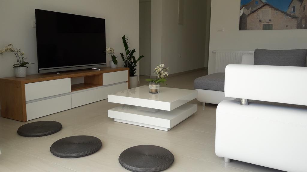 Villa-Apartments Karmel Kaštela المظهر الخارجي الصورة