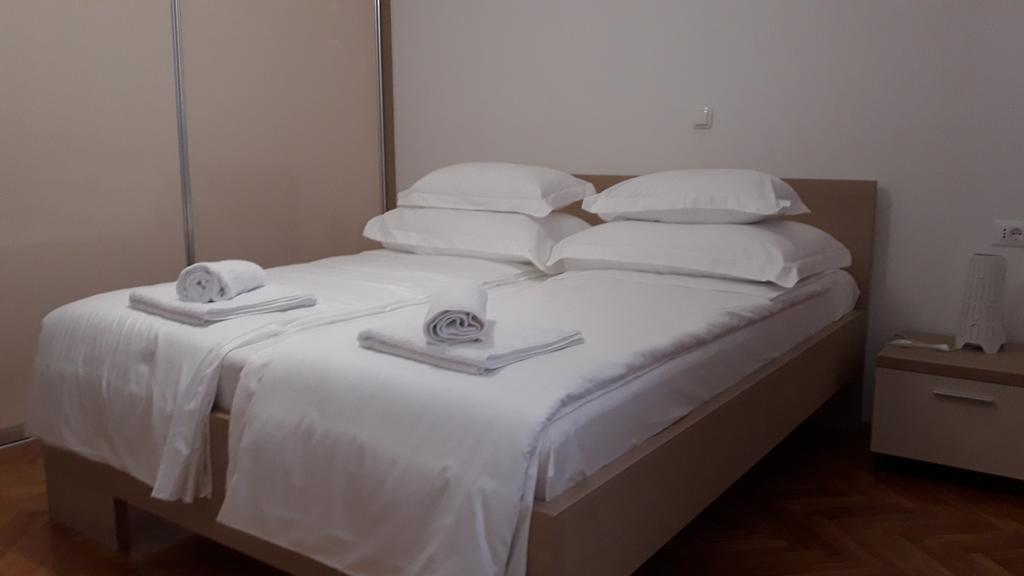 Villa-Apartments Karmel Kaštela المظهر الخارجي الصورة