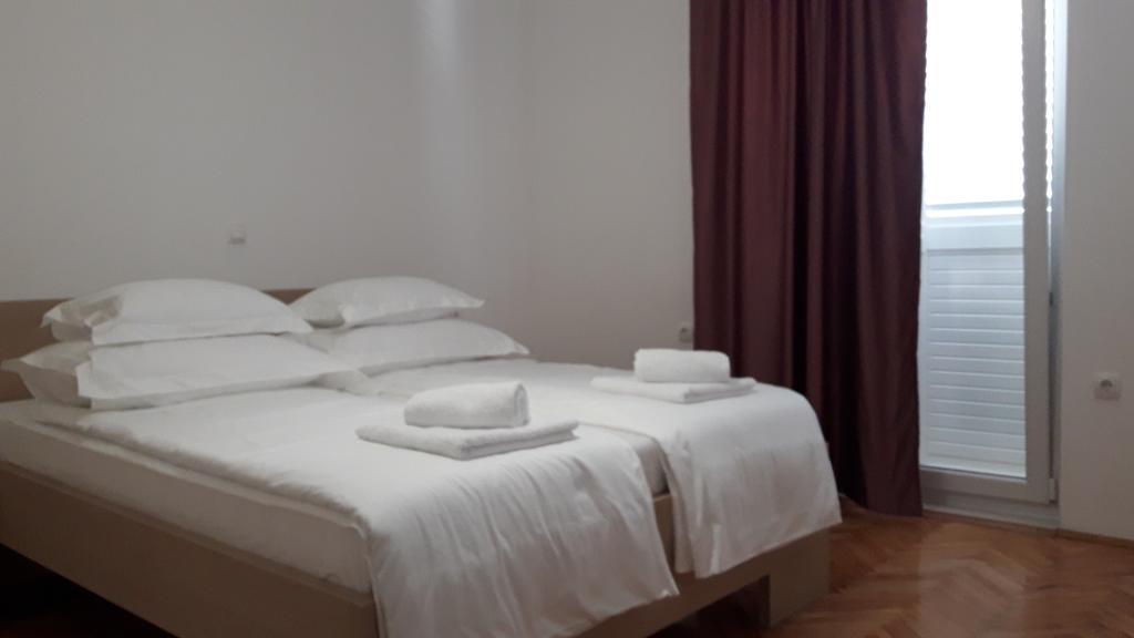 Villa-Apartments Karmel Kaštela المظهر الخارجي الصورة
