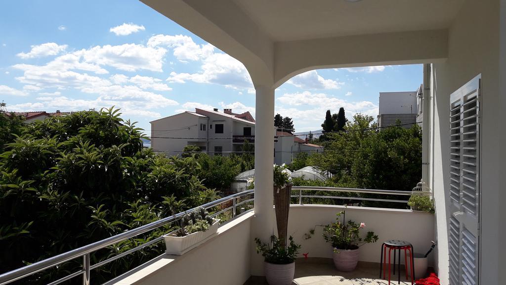 Villa-Apartments Karmel Kaštela المظهر الخارجي الصورة